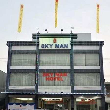 Sky Man Hotel Gyogon Bagian luar foto