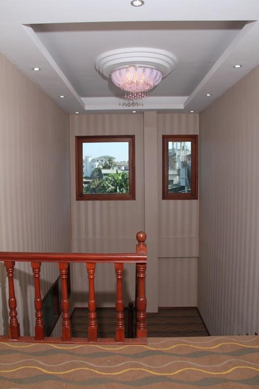 Sky Man Hotel Gyogon Bagian luar foto