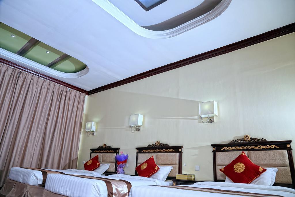 Sky Man Hotel Gyogon Bagian luar foto