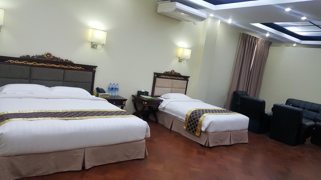 Sky Man Hotel Gyogon Bagian luar foto