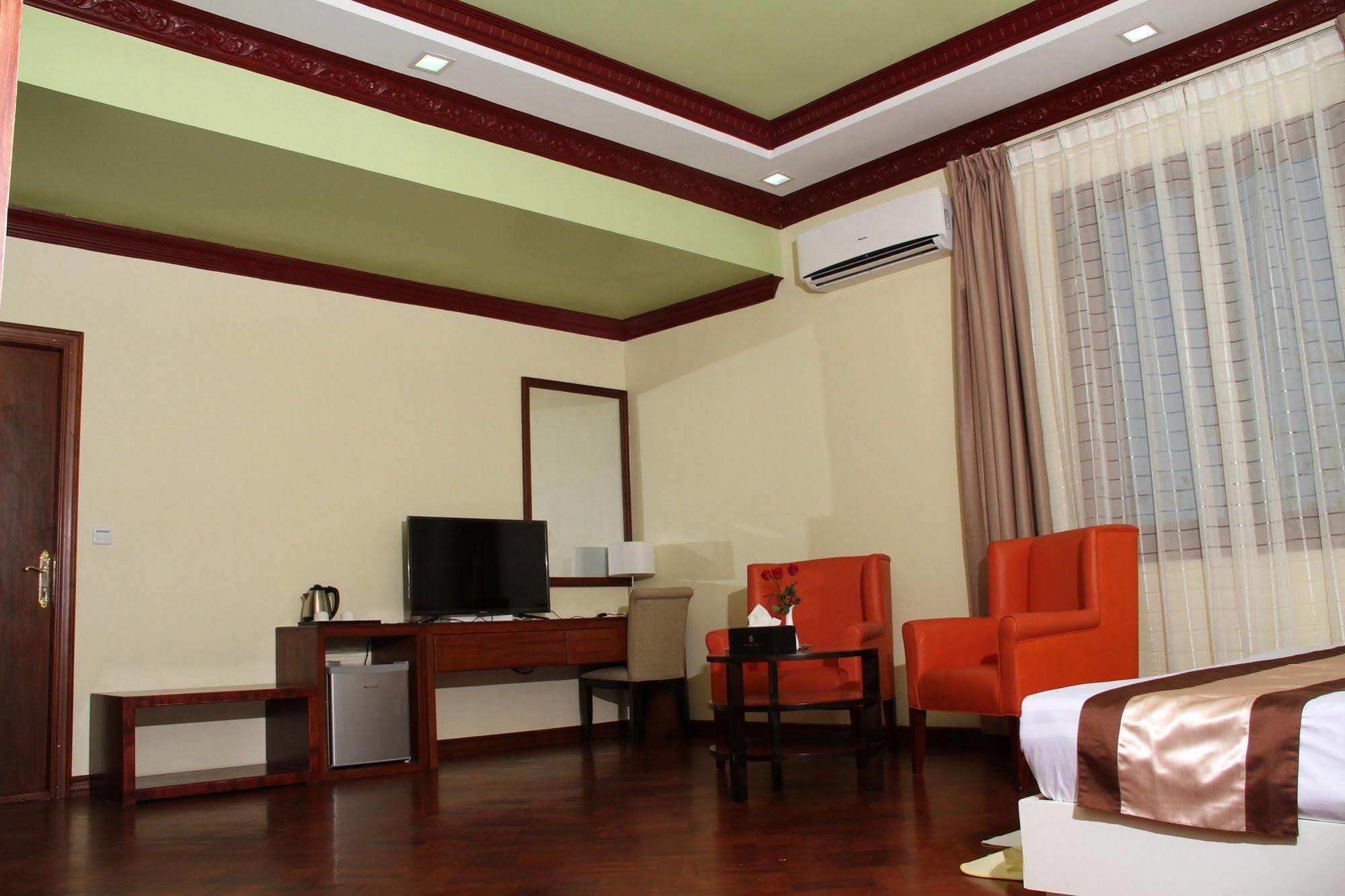 Sky Man Hotel Gyogon Bagian luar foto
