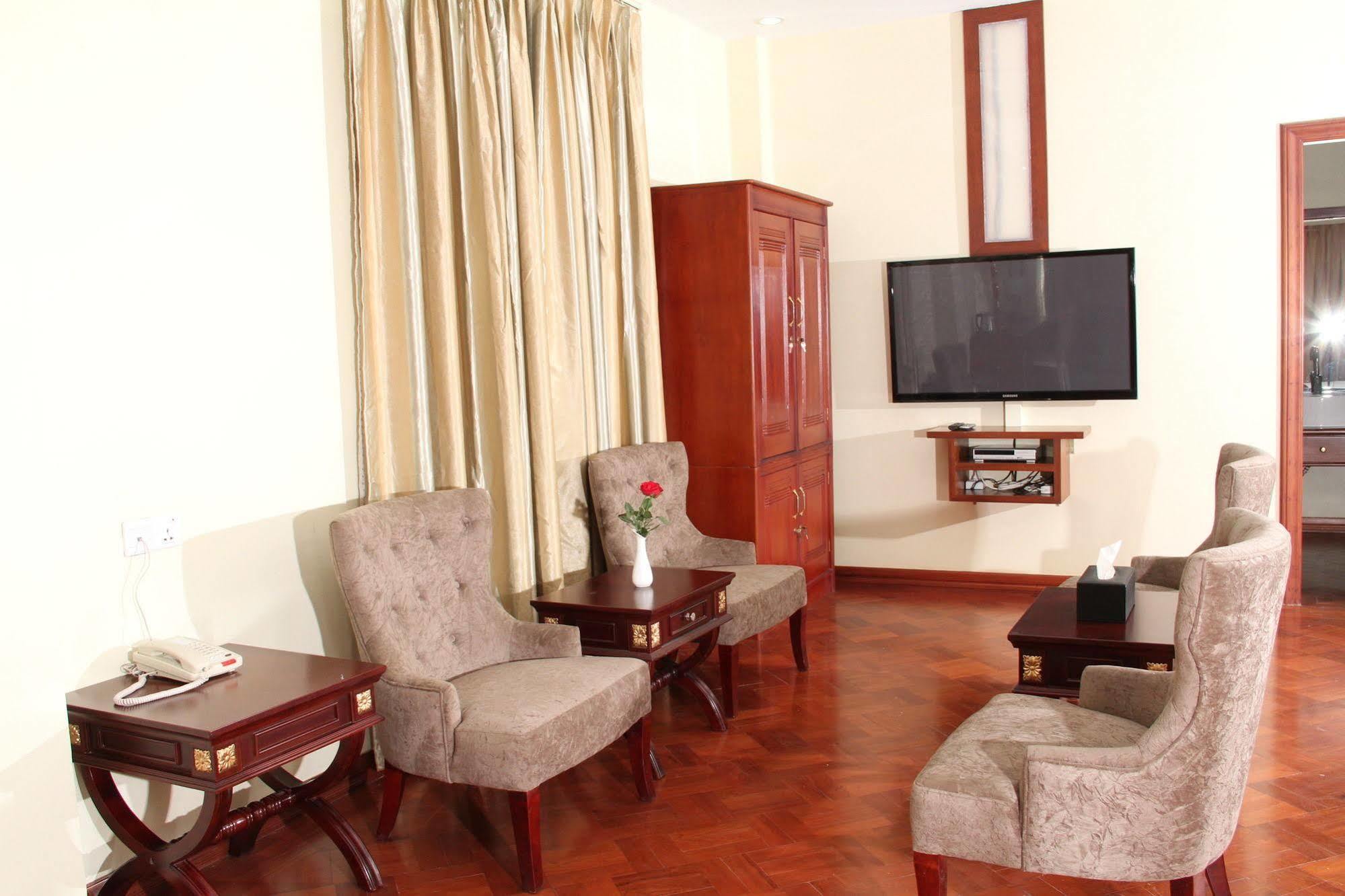 Sky Man Hotel Gyogon Bagian luar foto
