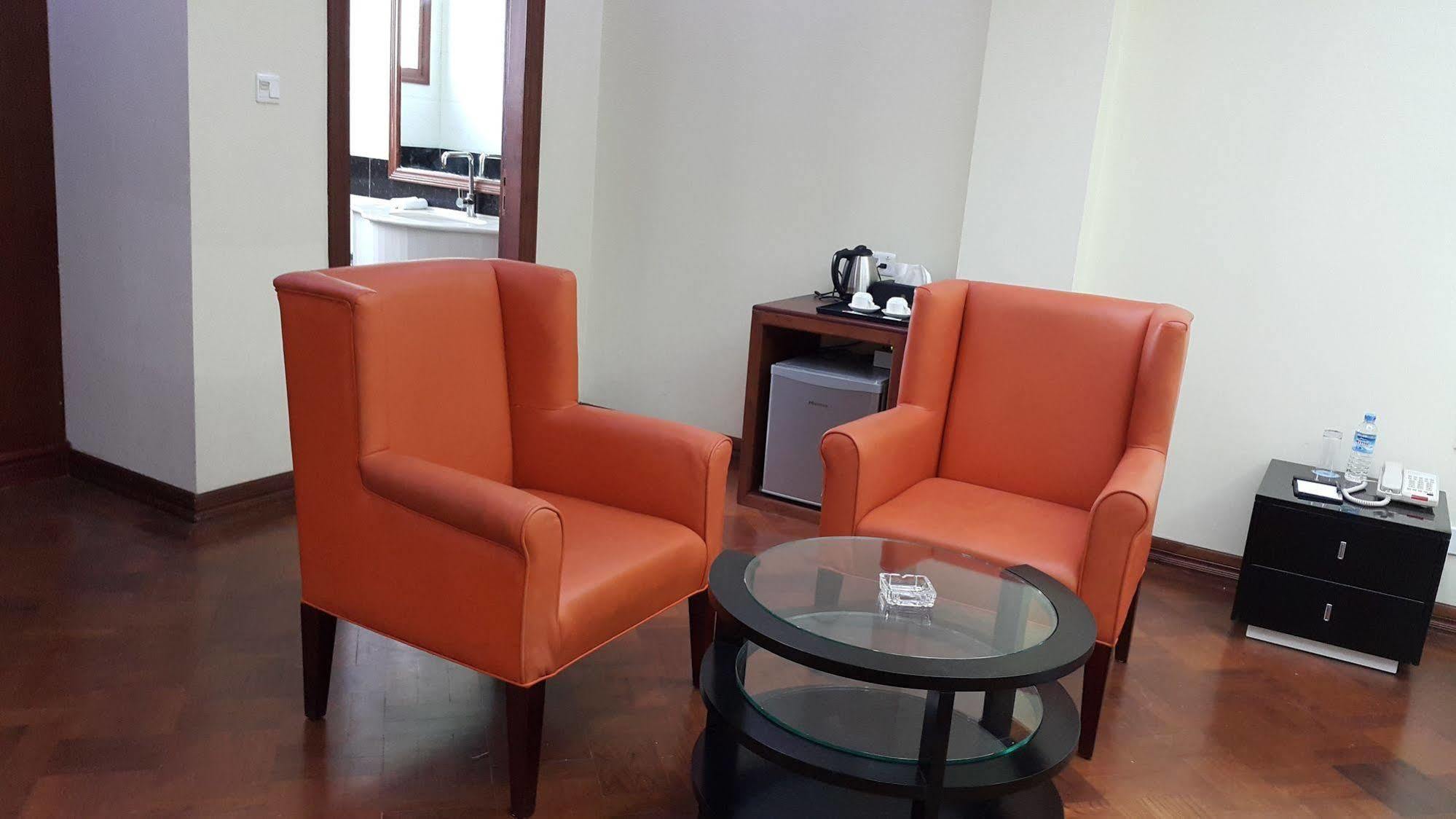 Sky Man Hotel Gyogon Bagian luar foto