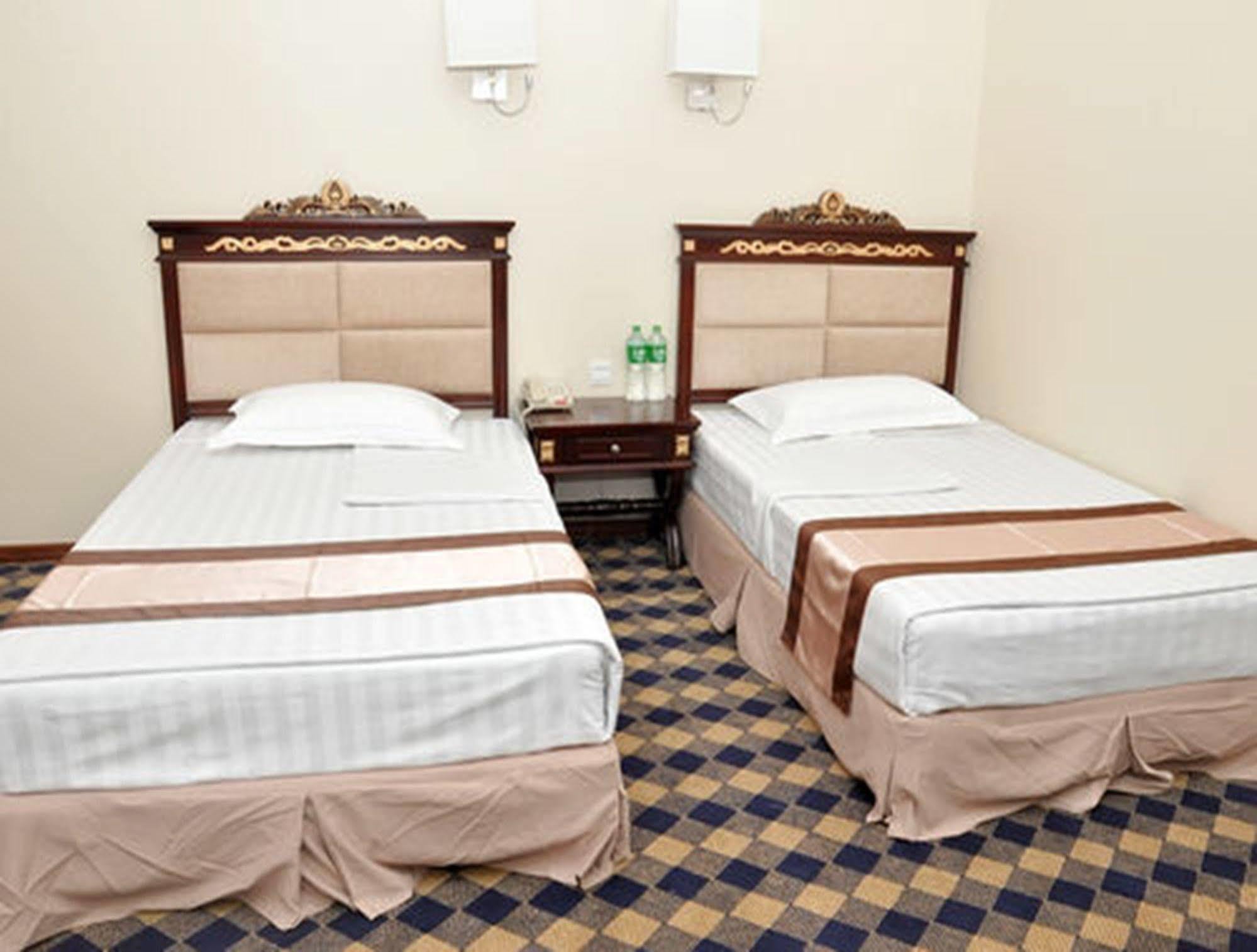 Sky Man Hotel Gyogon Bagian luar foto