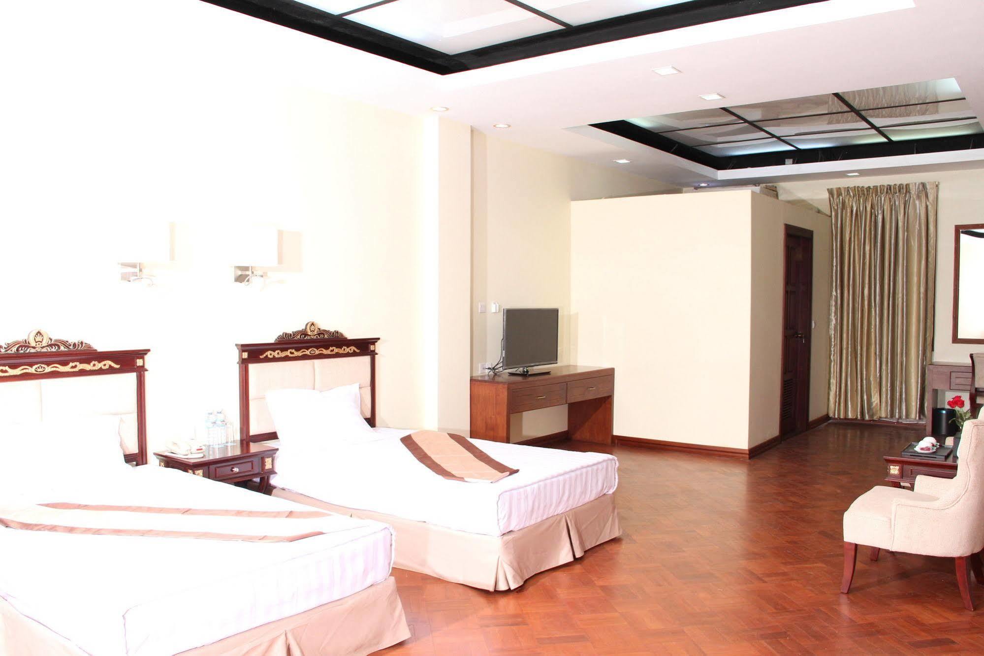 Sky Man Hotel Gyogon Bagian luar foto