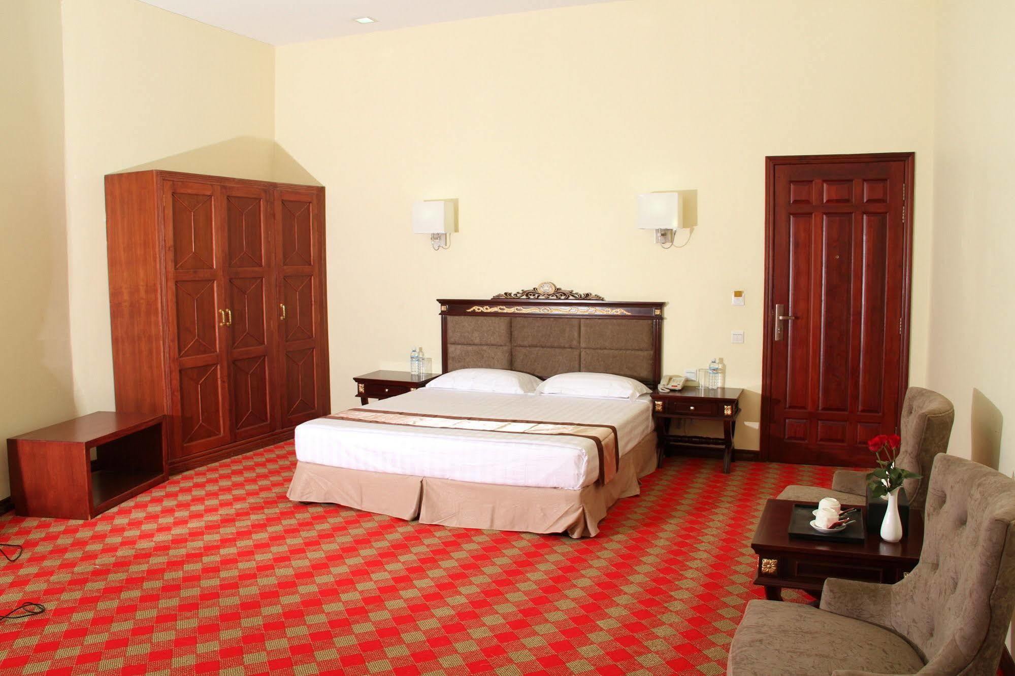 Sky Man Hotel Gyogon Bagian luar foto